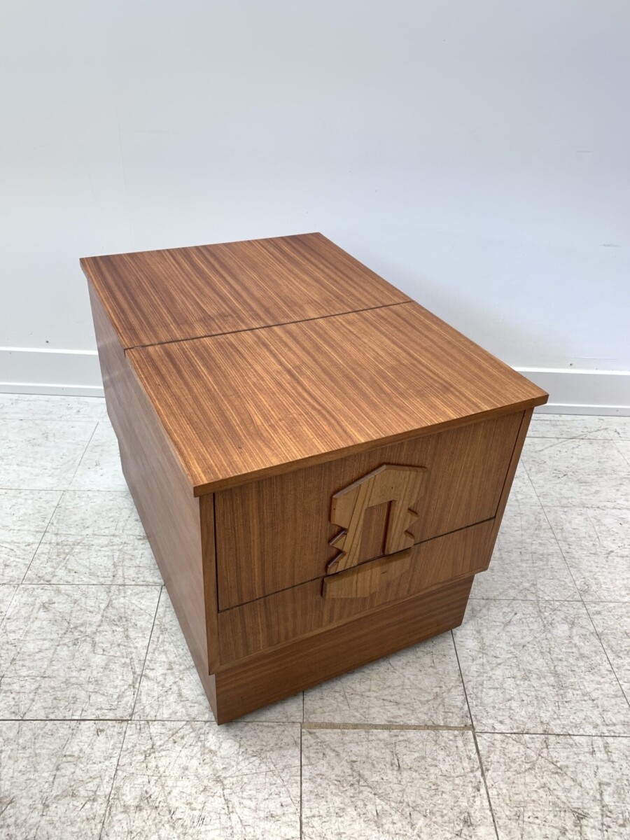 Bar Unit