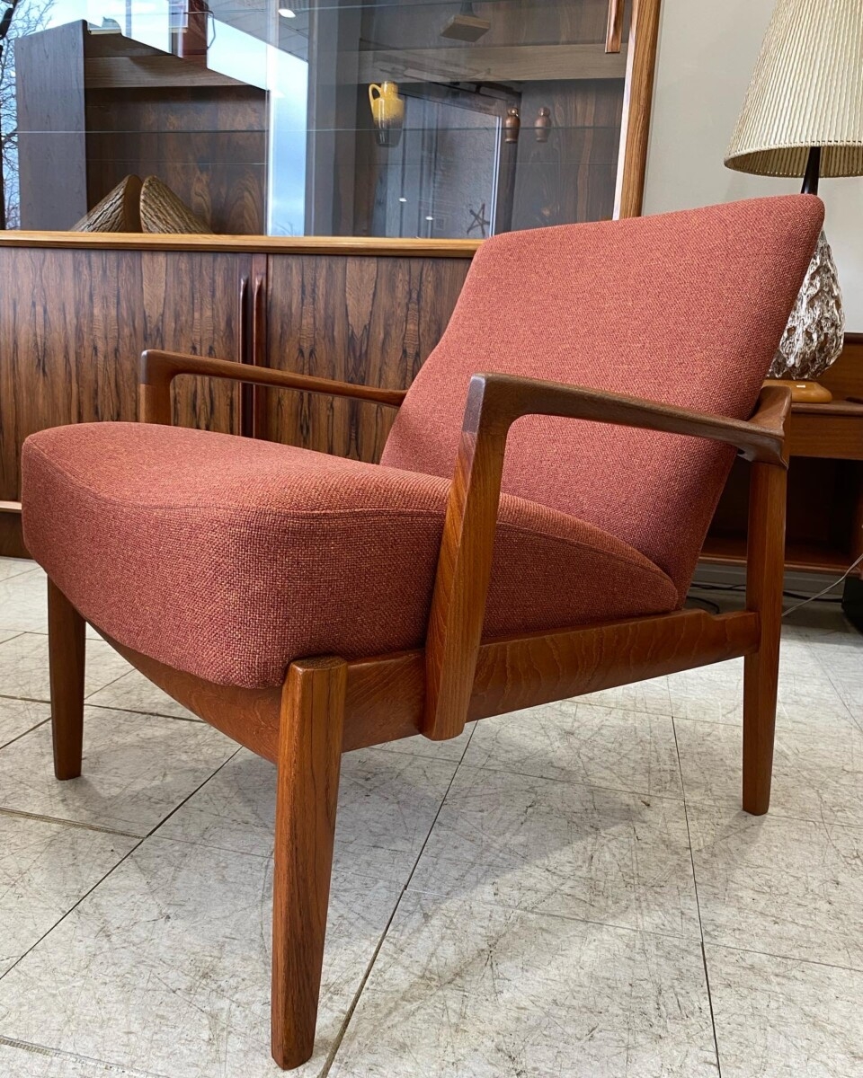 Lounge Chair