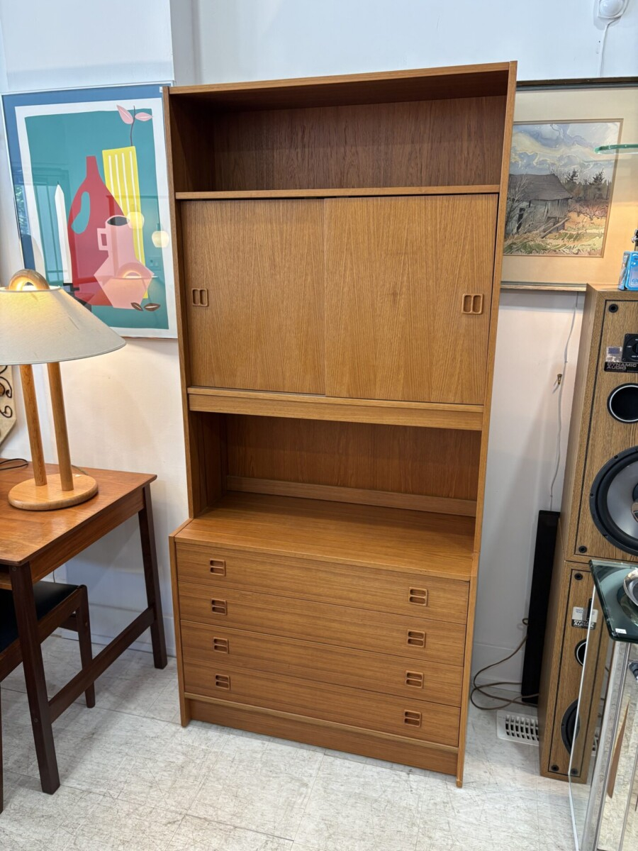 Shelf Unit