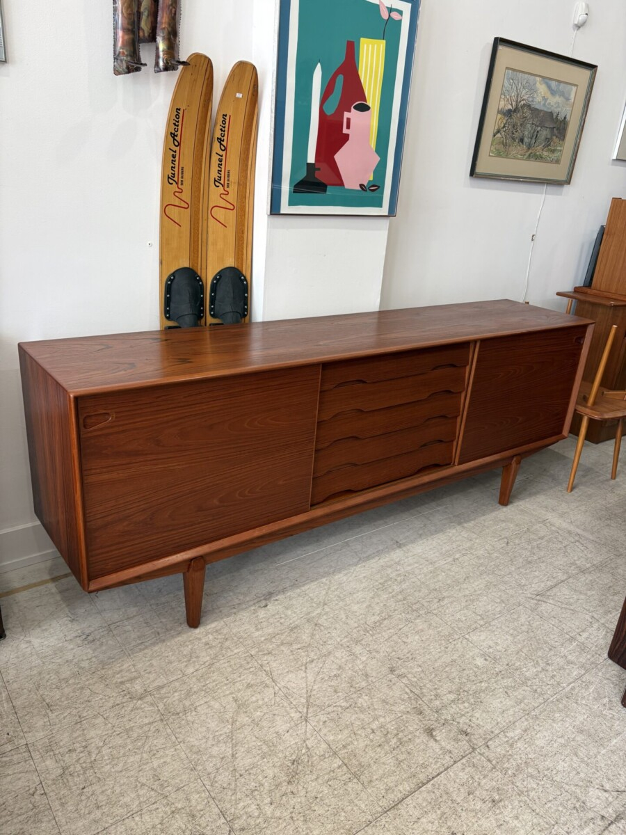 Sideboard