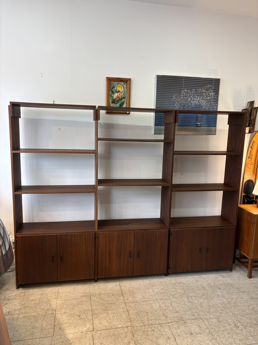 Shelf Unit